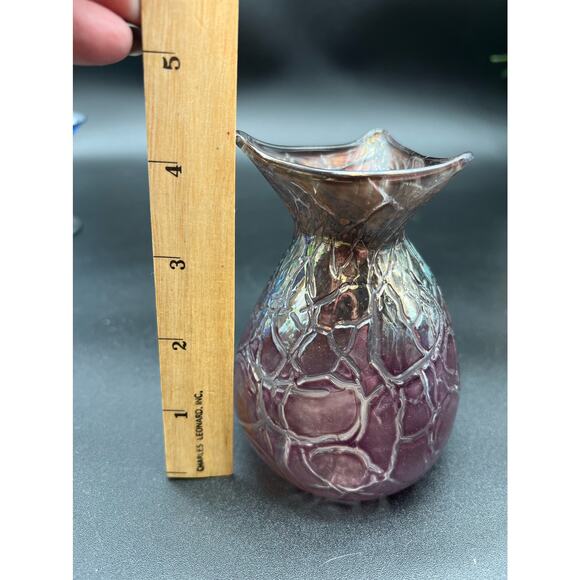 Read Studios 2000 Hand Blown Art Crinkle Glass Vase Plum Iridescent 4.25" signed - Picture 5 of 8